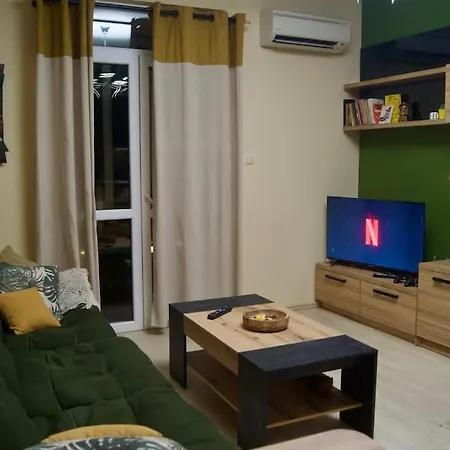 Cozy 2br Oasis In * Бургас