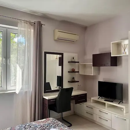 Cozy 2br Oasis In Apartment