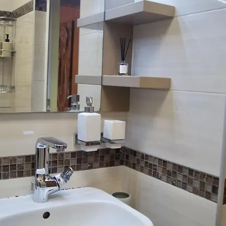 Apartment Cozy 2br Oasis In Burgas